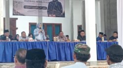 Nessy Calvia Bersama Mustafa Sapa Warga Terbanggi Besar dalam Kunjungan Daerah Pemilihan