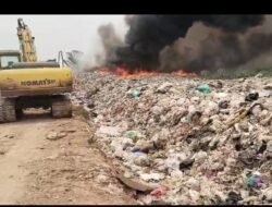 TPA Bandar Jaya Timur Terbakar, Excavator Dikerahkan Cegah Api Meluas